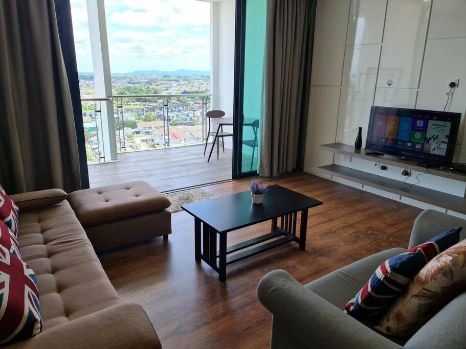 Ferienwohnung Lovely Vivamall City View With 2 Card Lv10 Kuching Exterior foto